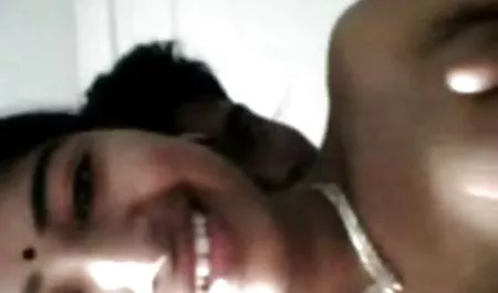 Sexy mamusie i dziewczyny, aby sex analny filmy darmowe uwieść lesbijki